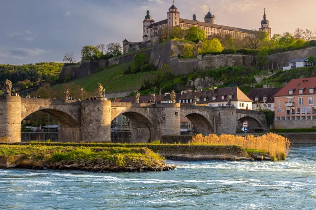 Brücke über den Main